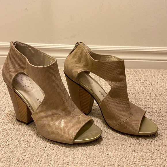 Beige peep toe heel - Picture 1 of 1